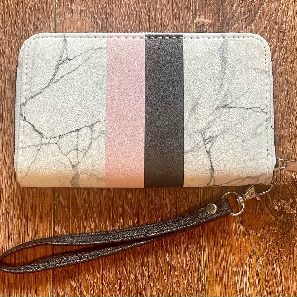 Ladies Marble Pattern Wristlet Wallet
